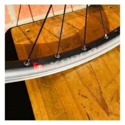 Roue Arrière Custom Bikelife X Collective 29 Pouces à Disk Noire - Wheeling Bike -Vélo Pièces Magasin roue arriere custom bikelife x collective 29 pouces a disk noire wheeling bike 9