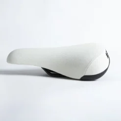 Selle BIKELIFE Grippie Blanche -Vélo Pièces Magasin selle bikelife grippie blanche 2